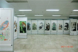 北京八棱柱掛畫展板出租銷售服務(wù) 打造專業(yè)拍賣會掛畫展覽